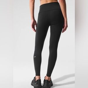 ALO Yoga Women's Sleek Black Leggings